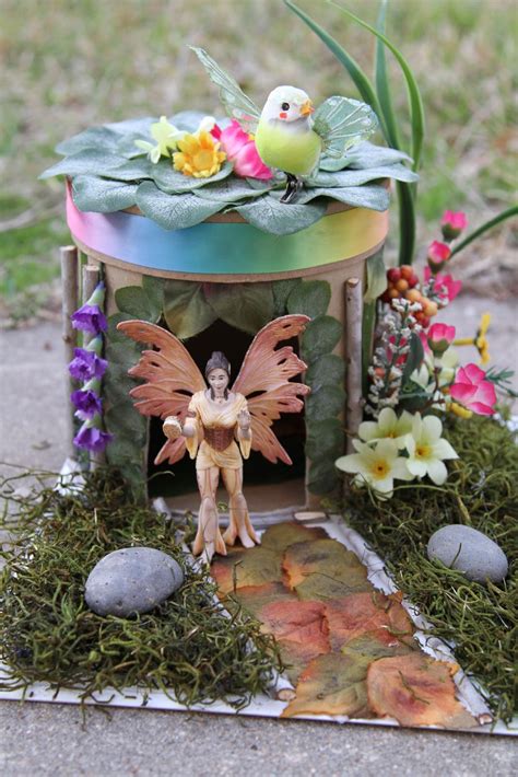 Motherworldly: How to make a fairy house AND a happy girl!