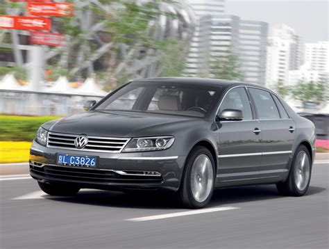 Volkswagen Phaeton Photos and Specs. Photo: Phaeton Volkswagen reviews and 24 perfect photos of ...