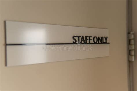 Indoor office signage design - clickslsa