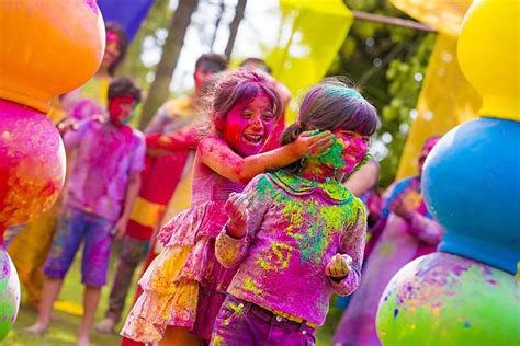 Bathe Yourself in Color at Holi Festival Taken Place in Hanoi – Travel information for Vietnam ...