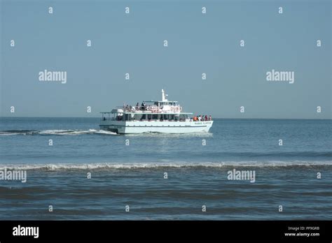 Boat tour in Virginia Beach, USA Stock Photo - Alamy