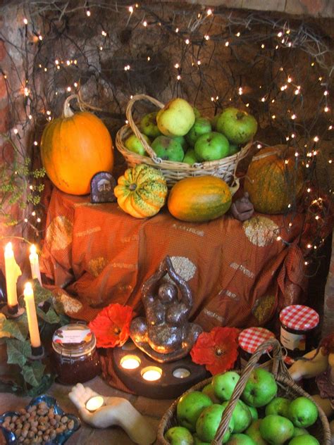 moonroot: Mabon Altar