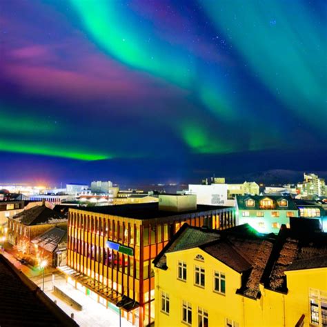 When & where to see The Northern Lights in Reykjavik | Orbzii