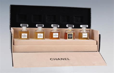 Set Of 5 Chanel Perfume, Parfum Sampler Miniatures