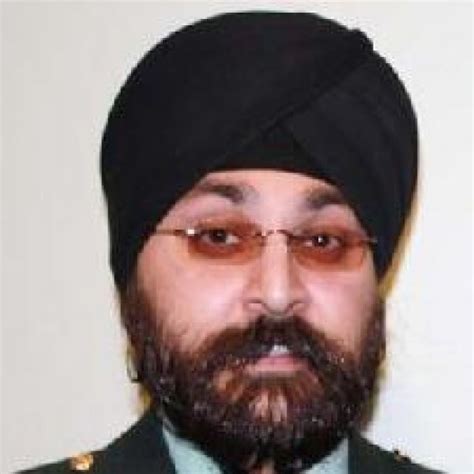 Army Allows Sikh Doctor to Wear Beard and Turban | SikhNet