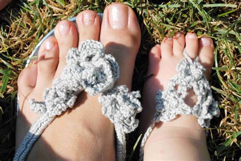 How to Crochet Over Flip Flops : Crochet Kitten