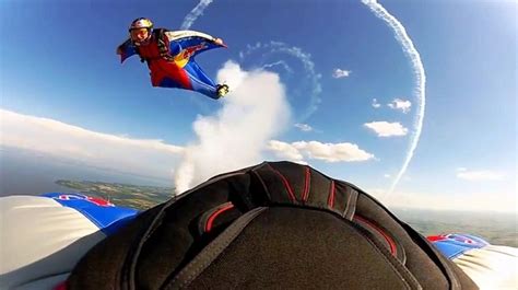 Red Bull Wingsuit Pilots Circled by Stunt Plane – NEXdaily