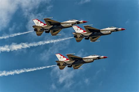 Thunderbirds F16 Fighting Falcon: Thunderbirds Air Force Display Team: Display Teams ...