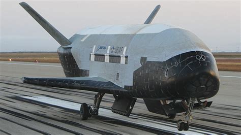 Boeing's X-37B Military Space Plane Spends Record 908 Days in Orbit | PCMag