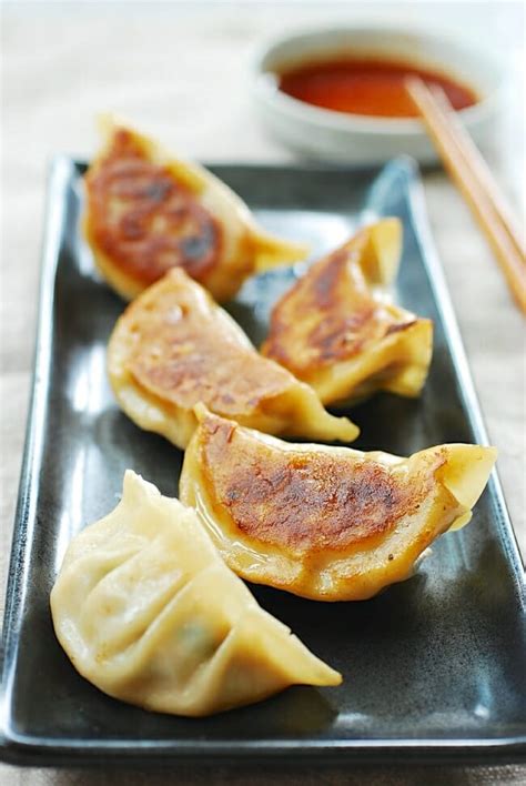 Mandu (Korean Dumplings) - Korean Bapsang