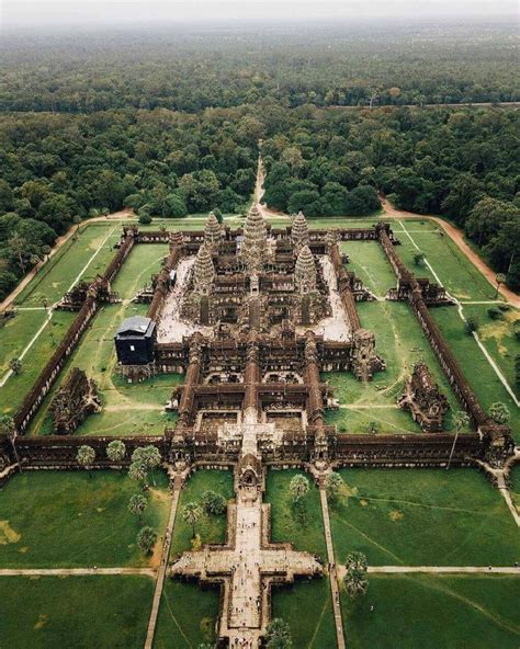 The Khmer Temple : Angkor Wat Temple (ប្រាសាទអង្គរវត្ត)