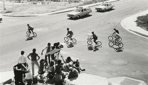 Filming the E.T. bike chase scene in 1982 : r/OldSchoolCool