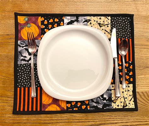 Halloween Placemats Set of 4 Halloween Quilted Placemats | Etsy