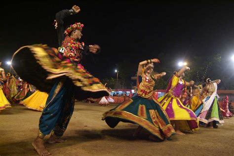 Garba - All You Need to Know About the Traditional Indian Folk Dance