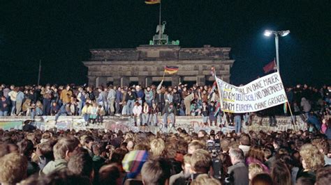 October 3, 1990: The Reunification of Germany - WELT