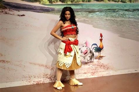 Moana character meet 'n' greet at Art of Disney Animation, Walt Disney ...