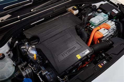 Hybrid Battery: How Long Do Hybrid Car Batteries Last? | CarsGuide