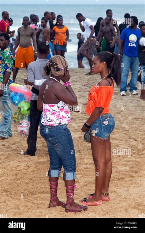 People on Labadi beach, Accra, Ghana, Africa Stock Photo - Alamy