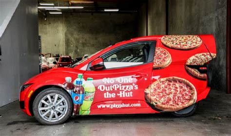 Pizza Hut kicks off SOLO Cargo EV deliveries in US | Global Fleet