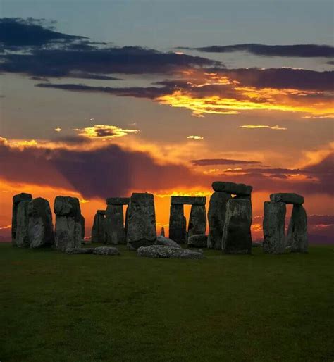 Stonehenge Sunset | Stonehenge england, Stonehenge, London sunset