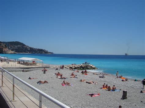 File:Beach, Nice France.JPG - Wikipedia