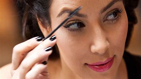 9 applying mascara tips and tricks: secrets for flirty lashes