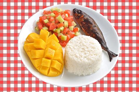 Ajinomoto | Tinapa with Pipino and Tomato Salad - Ajinomoto