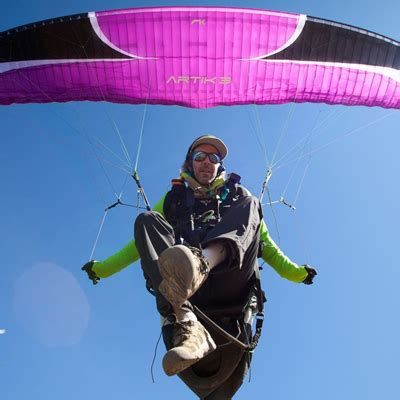 Knowing the paragliding equipment