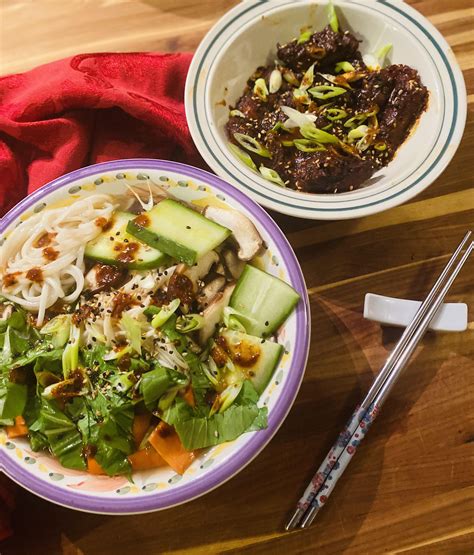 Pan-fried Tteokbokki & Vegetable Ramen : r/bingingwithbabish