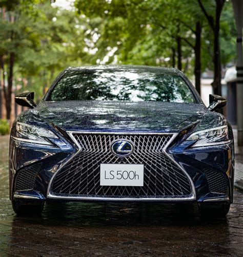 Lexus LS / Discover the Global World of Lexus