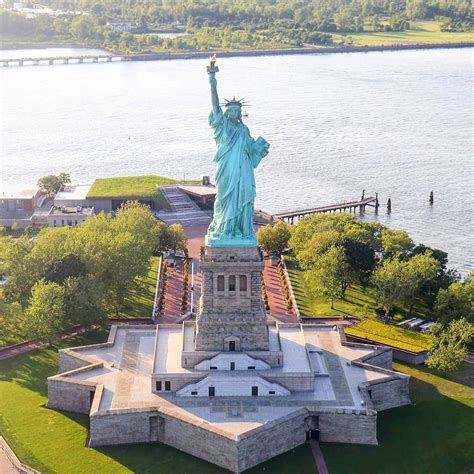 Best Statue of Liberty Viewpoints - 10 Best Spots to View - Bklyn Designs