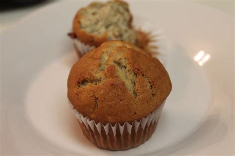 Easy Moist Banana Muffins | I Heart Recipes