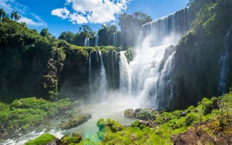 An Iguazu Falls eco lodge offers a new way to explore one of South America's greatest natural ...