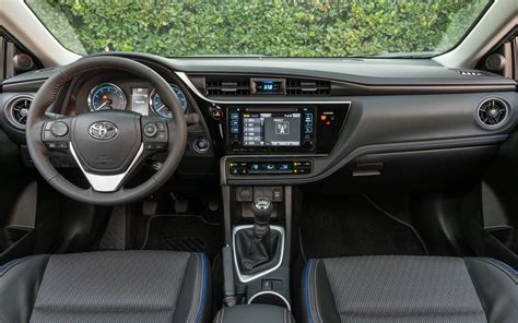 Gallery 2017 Toyota Corolla Interior