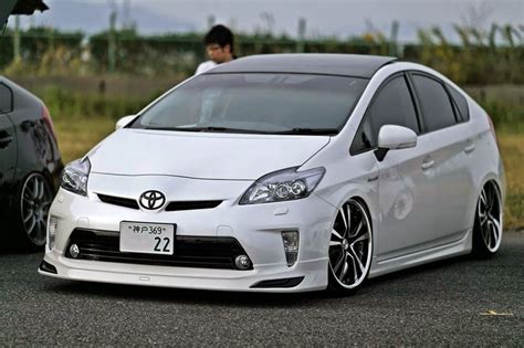 Modified Cars: Modified Toyota Prius Car