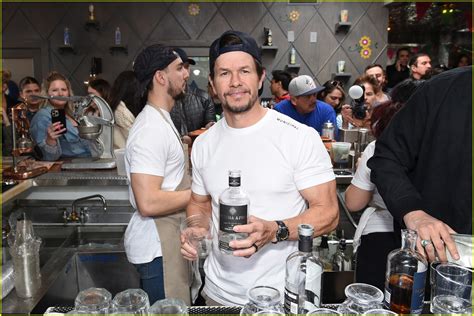 Mark Wahlberg Plays Bartender to Serve His Tequila Brand at Roadside Taco Event: Photo 4916983 ...