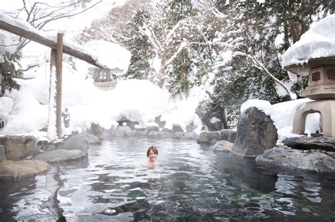 Traveleze: The Mesmerizing Hot Springs of Japan Tucked Away In Natural Extravagance