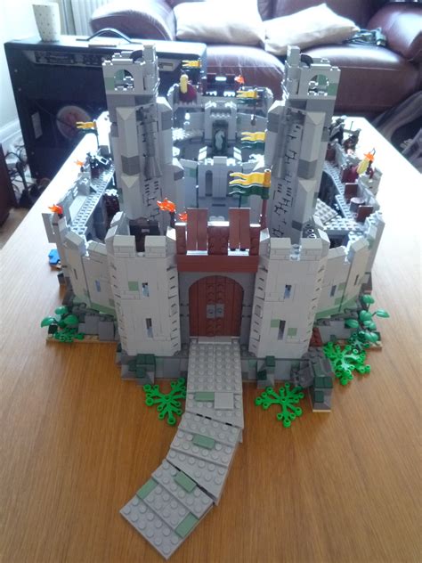 LEGO CASTLE - Instructables