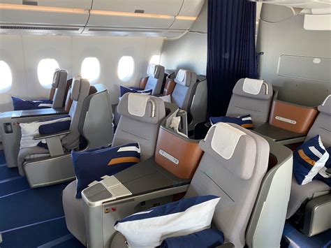 Lufthansa's New 787 Business Class - One Mile at a Time