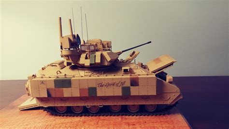 1/35 M3A3 Bradley Fighting Vehicle