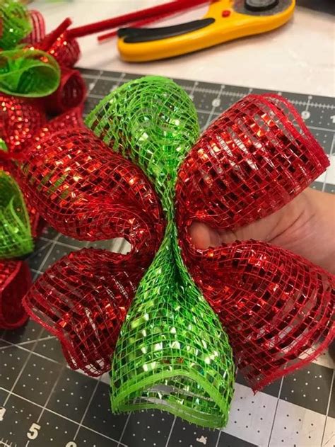 Christmas Deco Mesh Wreath! | Hometalk