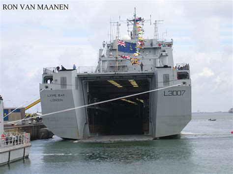 WARSHIPSRESEARCH: British RFA auxiliary landing ship dock (LSD) Lyme Bay (L3007) 2000-