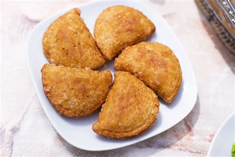 Tiropitakia - Greek Cheese Pies - Mondomulia