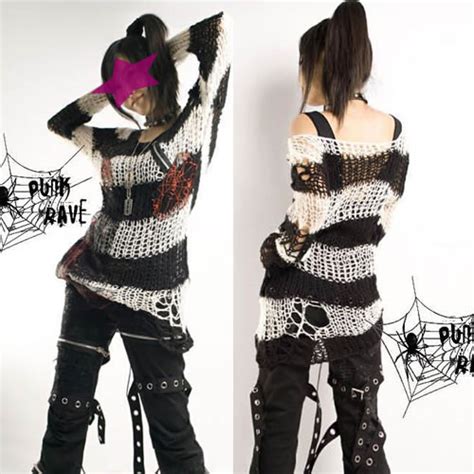 EMO Girls Cloths Fashion And Styles ~ HBO Fashion