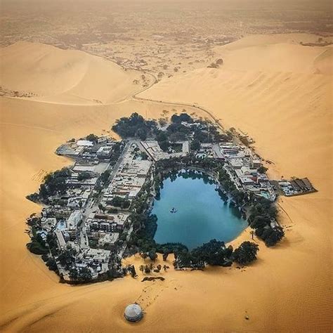 Huacachina Oasis, Peru [564x564] : r/CityPorn