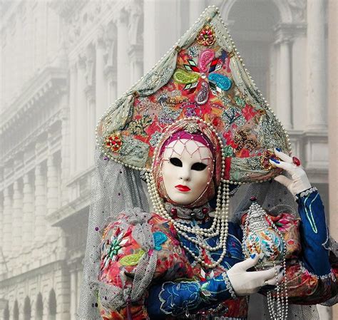 The Art of Venetian Masks for the Carnival of Venice | Craftsmanship Magazine