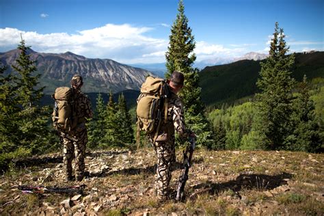 Hunting Rocky Mountain vs. Roosevelt Elk | Elk101.com | Eat. Sleep. HUNT ELK!