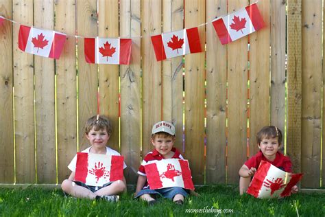 Canada Day Flag craft from @momvstheboys Crafts For Teens To Make ...