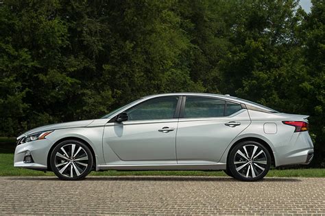 2020 Nissan Altima Review - Autotrader