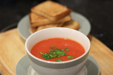 Roasted Capsicum and Tomato Soup with bread | My Weekend Kitchen